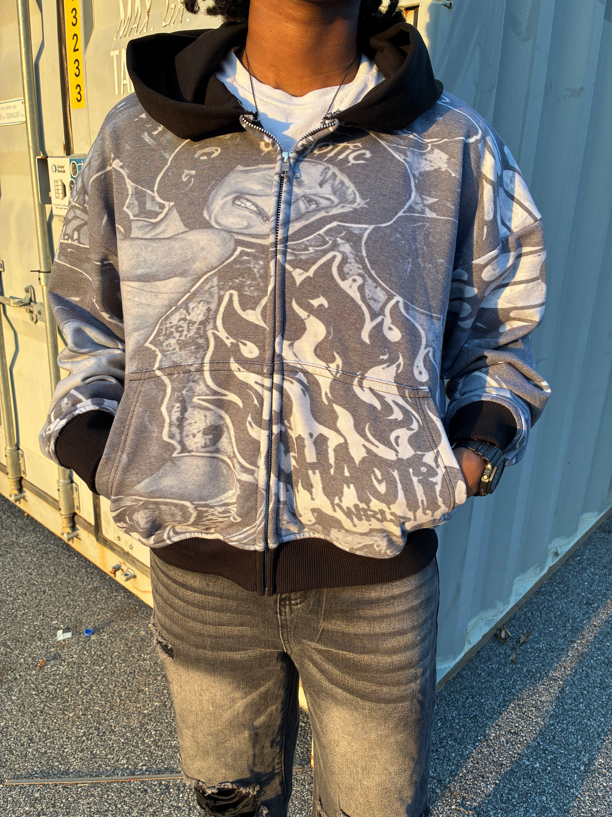CHAOTIC BACKGROUND zip up